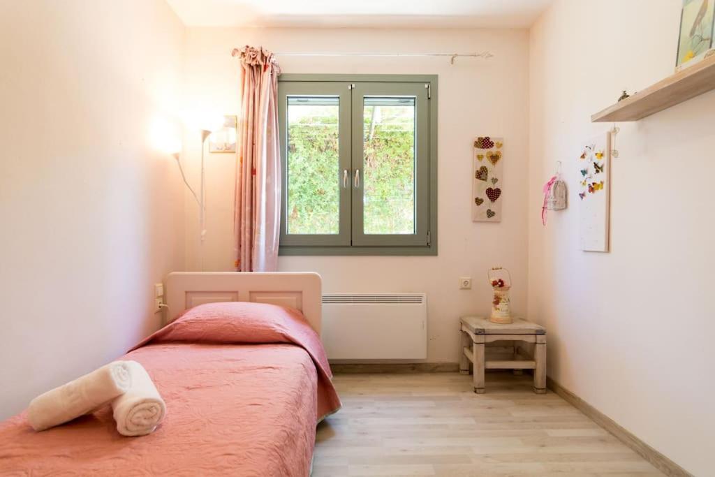 Delightful Seaside Villa 구베스 외부 사진